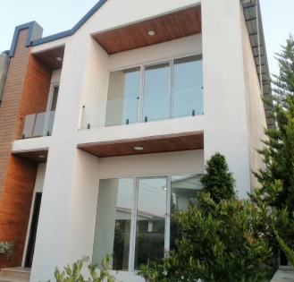 ویلا دوبلکس جاده دریا با ویو دریاچه فقط با پرداخت یک میلیارد تومان کلید ویلاتو تحویل بگیر